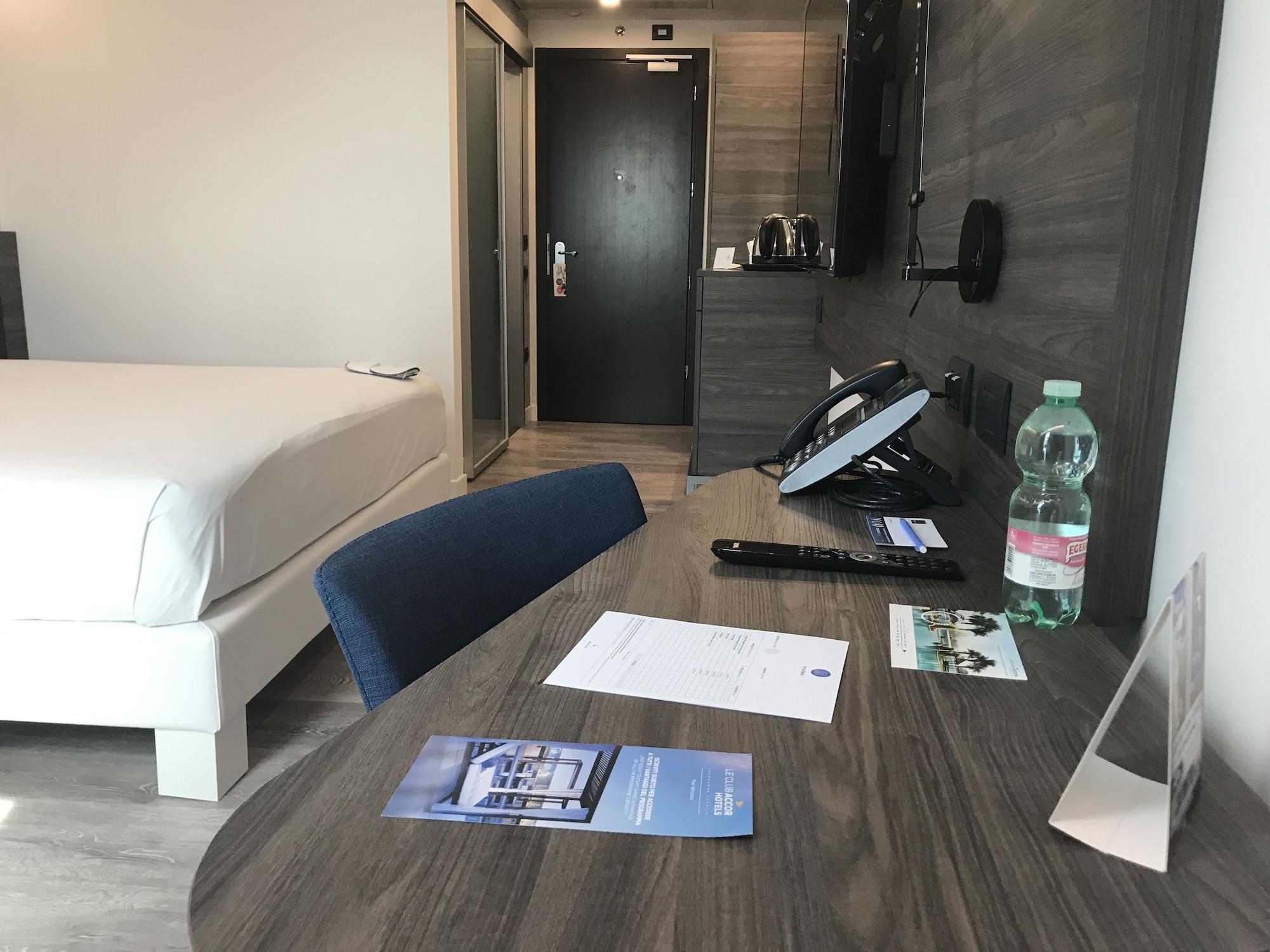 Novotel Roma Eur Exterior photo